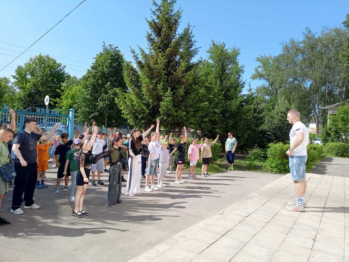 Второй день в лагере.