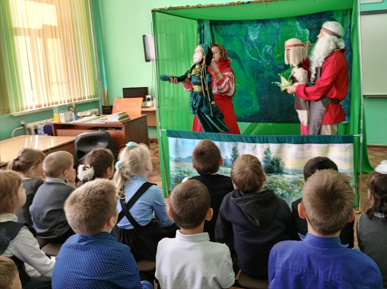 Премьера кукольного театра "Волшебный камень".