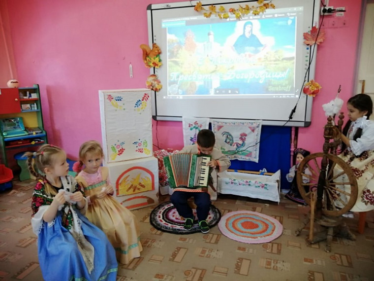 ПОКРОВ ПРЕСВЯТОЙ БОГОРОДИЦЫ.