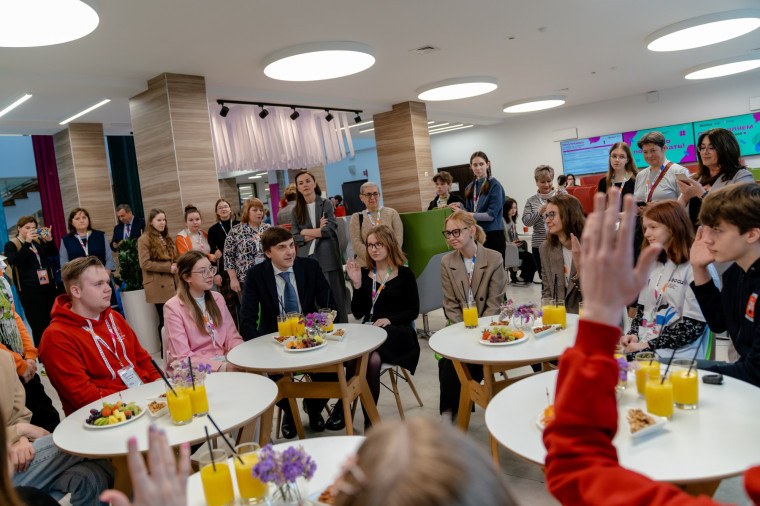 Увеличено количество учебных часов по предметной области «Русский язык и литература».