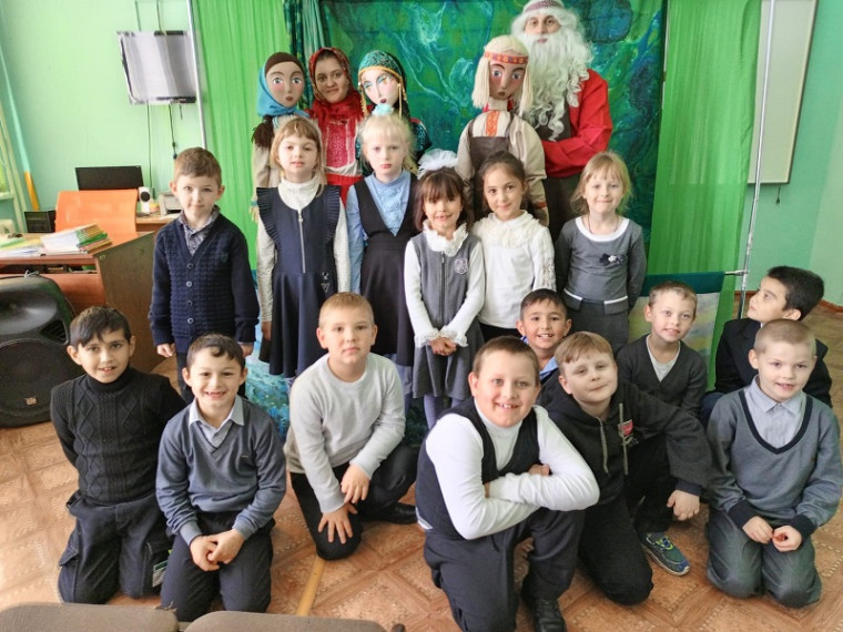 Премьера кукольного театра "Волшебный камень".