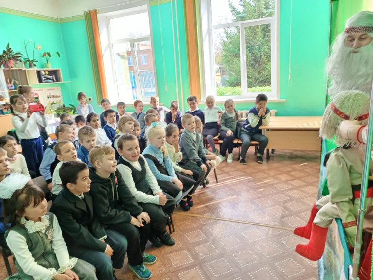 Премьера кукольного театра "Волшебный камень".